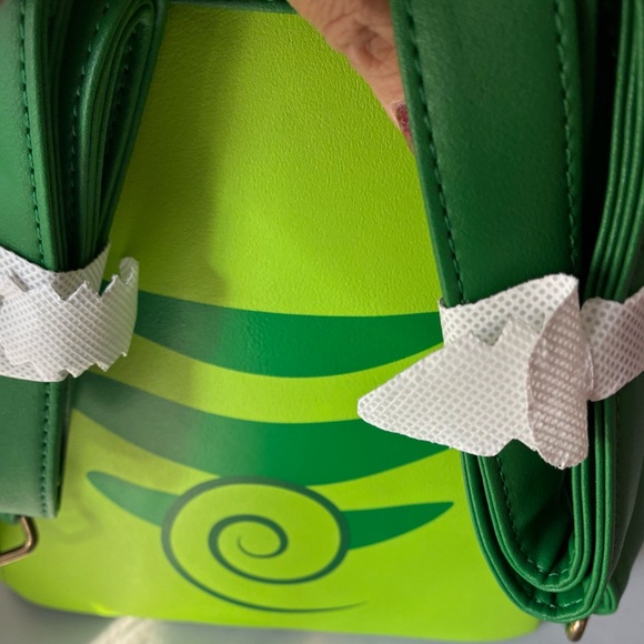Loungefly Rapunzel frog mini backpack - Picture 5 of 7